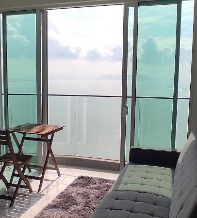 Infinite Seaview With Penang Bridge Suite With Sunrise Up To 11 Person Bayan Lepas Exteriör bild