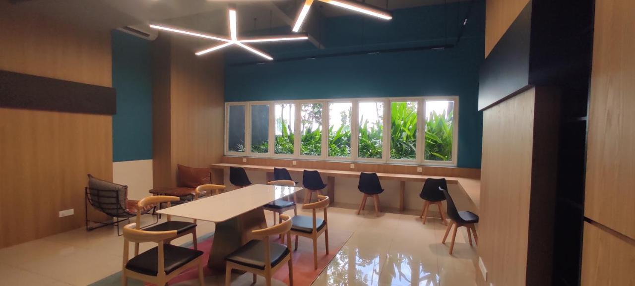 Infinite Seaview With Penang Bridge Suite With Sunrise Up To 11 Person Bayan Lepas Exteriör bild
