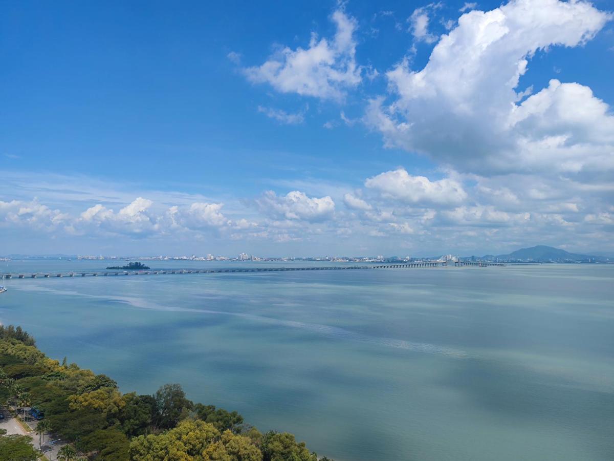 Infinite Seaview With Penang Bridge Suite With Sunrise Up To 11 Person Bayan Lepas Exteriör bild