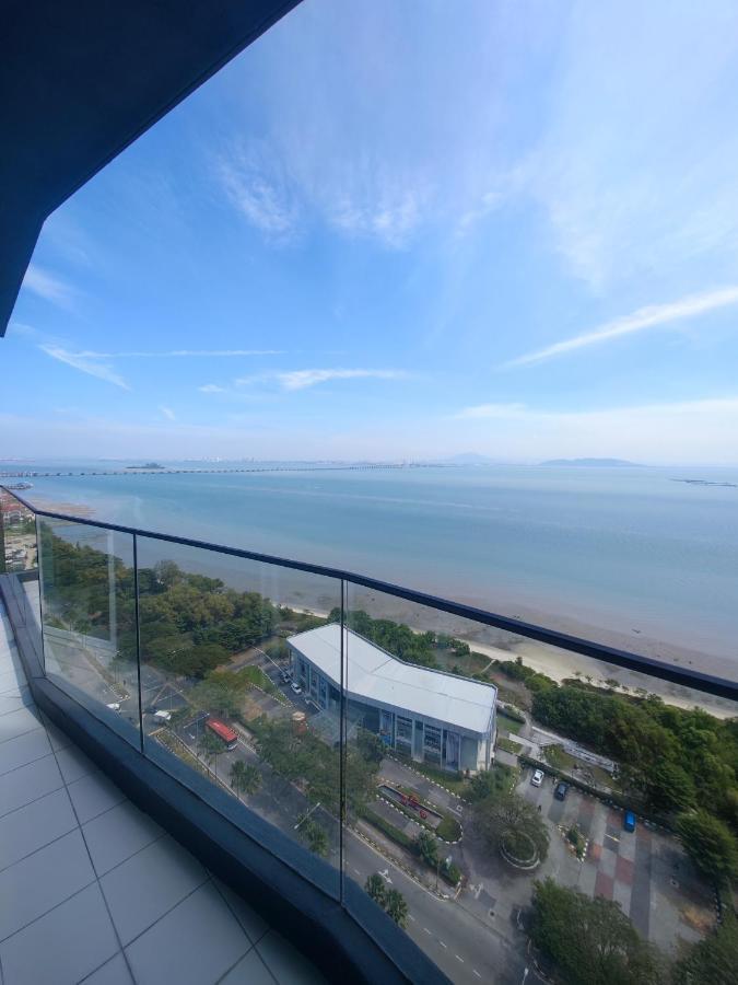 Infinite Seaview With Penang Bridge Suite With Sunrise Up To 11 Person Bayan Lepas Exteriör bild