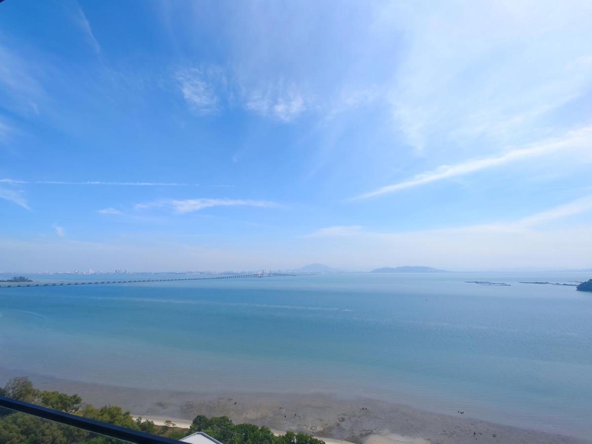 Infinite Seaview With Penang Bridge Suite With Sunrise Up To 11 Person Bayan Lepas Exteriör bild